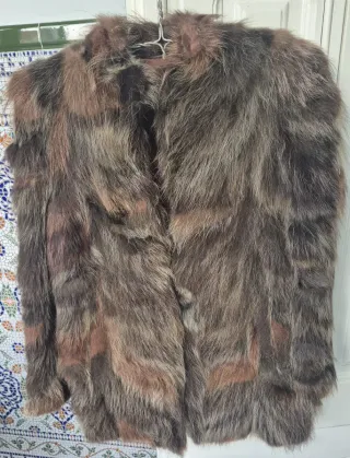 Abrigo de piel marrón