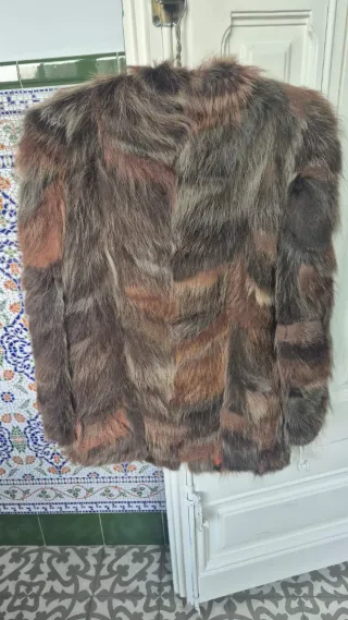 Abrigo de piel marrón