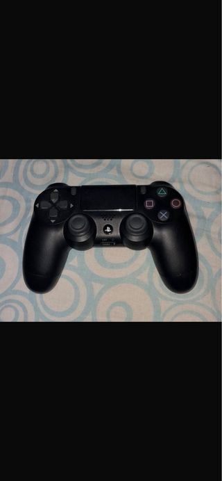 PS4 (PlayStation 4) slim con mando