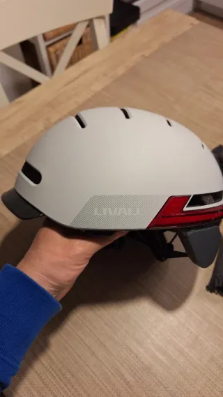 Casco Livall Inteligente con Bluetooth