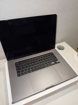 MacBook Pro 16 2019 i7 16GB RAM 512GB SSD