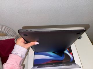 MacBook Pro 16 2019 i7 16GB RAM 512GB SSD