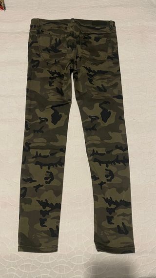 Pantalones militares stradivarius