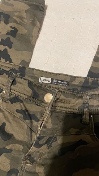 Pantalones militares stradivarius