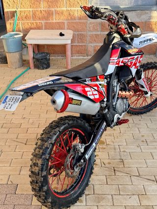 Moto Enduro Gas Gas 250cc 4T 2010 de motor yamaha