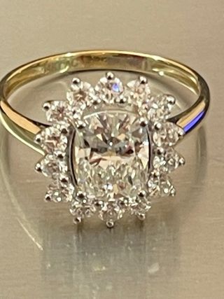 Anillo Oro 18k Rosetón Diamantes 1.79Ct