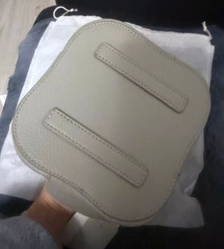 Bolsa Piel Gris Diseño Pétalo