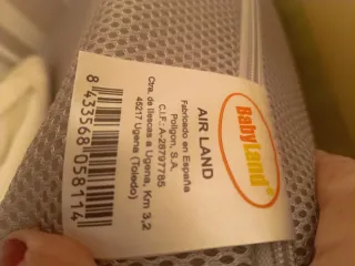 Cuna de bebé blanca con ruedas cocha nordica