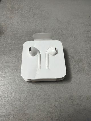 Auriculares Apple con cable Lightning