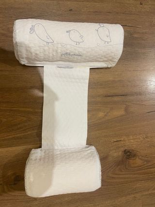 Cojín antivuelco bebé Petit Praia