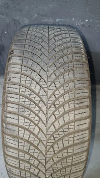 Neumático Goodyear Vector Gen 3 215/45R17 91W