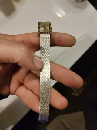 Reloj Caravelle Mujer Plata