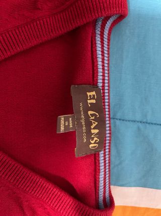 Jersey El Ganso cuello pico rojo