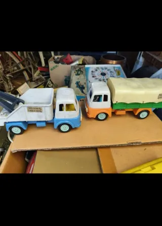 Camiones de juguete vintage