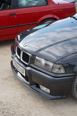 BMW e36 318is sedan