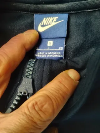 Chándal Nike azul marino.