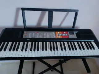 Piano electrónico.