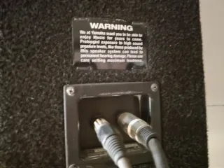 Altavoces Yamaha Negro