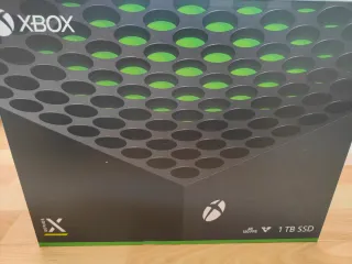 Xbox Series X + Stellar Shift e Forza Horizon.