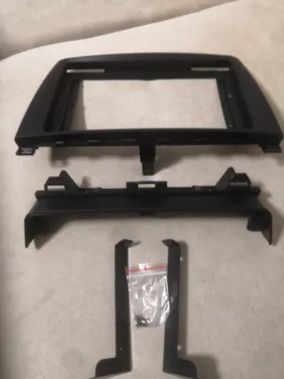 Marco pantalla Mazda 6