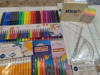 Lote 15 productos de papelería y escritorio