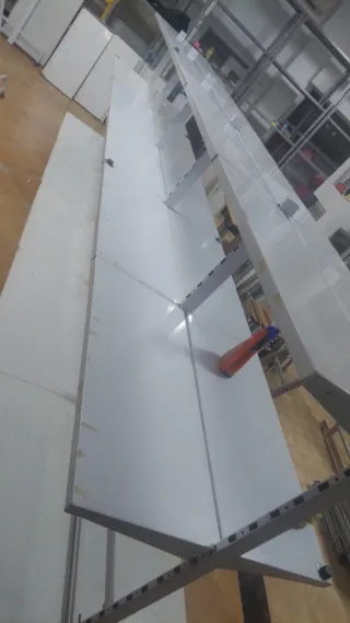 Estanterías metálicas para tiendas