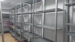 Estanterías metálicas para tiendas