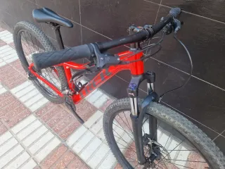 Bicicleta Trek Marlin Talla XS Roja