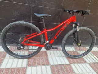 Bicicleta Trek Marlin Talla XS Roja