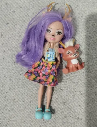 Muñeca Enchantimals con animalito