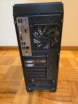 Torre Ordenador Sobremesa Negra