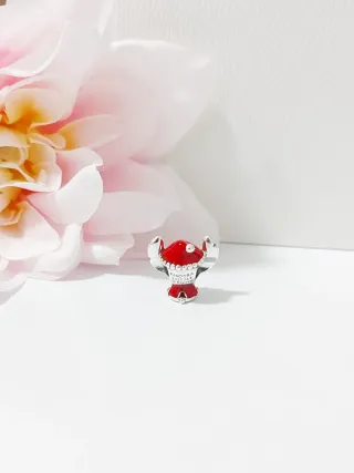 Charm Pandora Stitch Rojo y Plateado