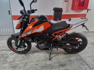 KTM Duke 125 Naranja