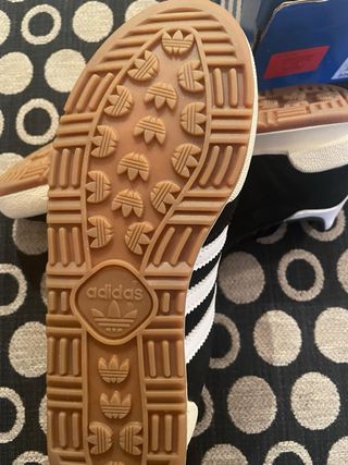 Zapatillas Adidas Jeans Negras y Blancas