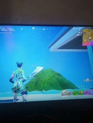 PC Gamer con luces RGB