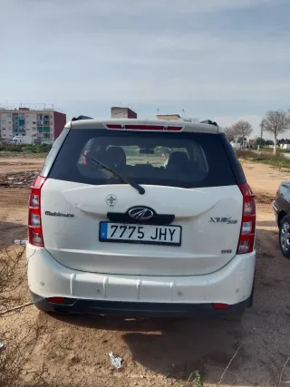 Mahindra XUV 500 2017