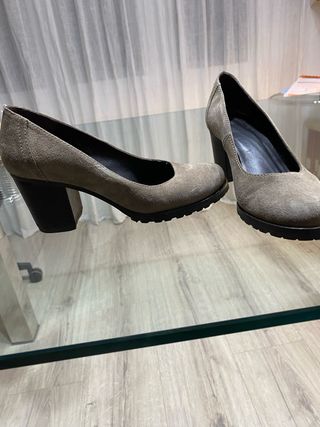 Zapatos de salón Acosta beige/marrón