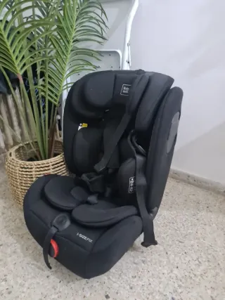 Silla coche i-SIZE FIX negra