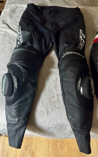 Mono Airbag 2 Piezas RST casi sin usar.