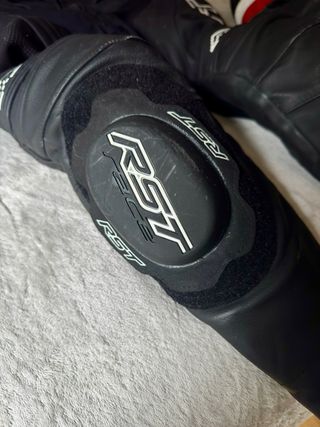 Mono Airbag 2 Piezas RST casi sin usar.