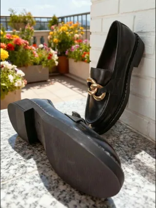 Mocasines Piel Cadena Dorada Talla 40