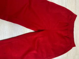 Pantalón chándal rojo
