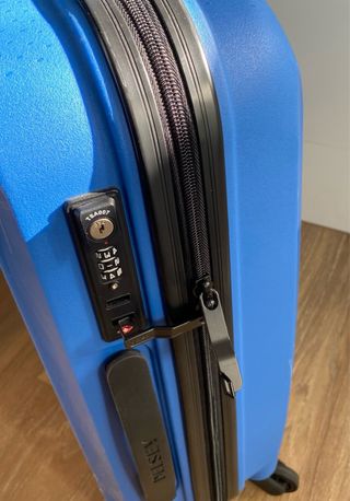 MALETA Delsey RÍGIDA AZUL con RUEDAS, tipo TROLLE