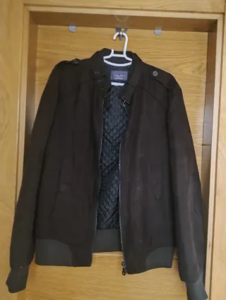 Chaqueta de piel Zara marrón
