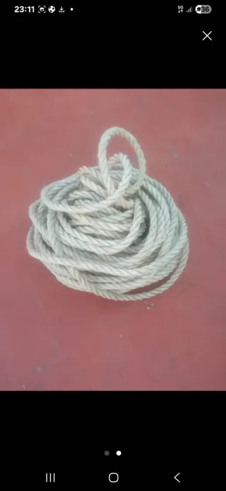 Cuerda de Nilo gruesa enrollada..