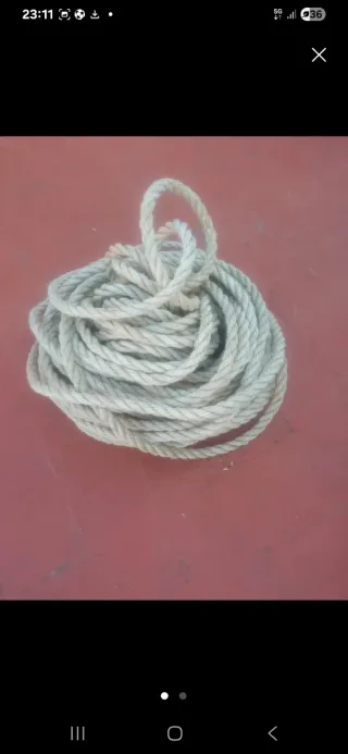 Cuerda de Nilo gruesa enrollada..