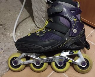 Patines en línea morados y negros