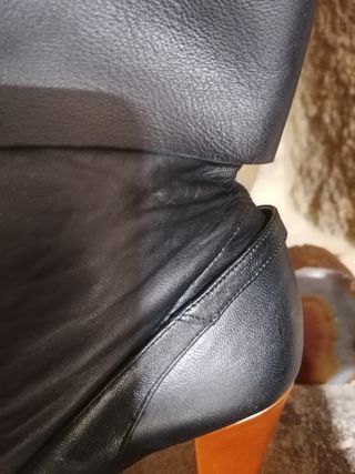 Botines de Piel Suave Negros y Marrones