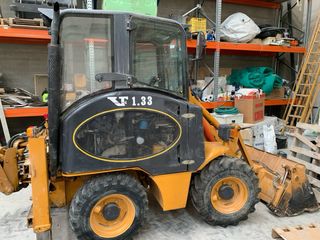 Miniretroexcavadora Venieri VF 1.33