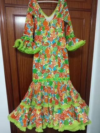 Vestido flamenco multicolor volantes
